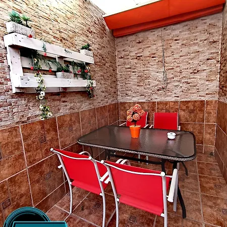 Casa Azul En El Centro De Boliches