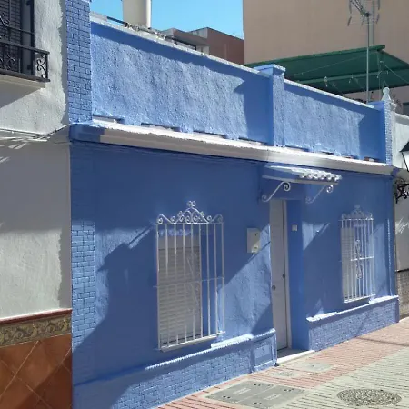 Casa Azul En El Centro De Boliches